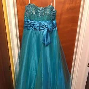 Prom/homecoming dress